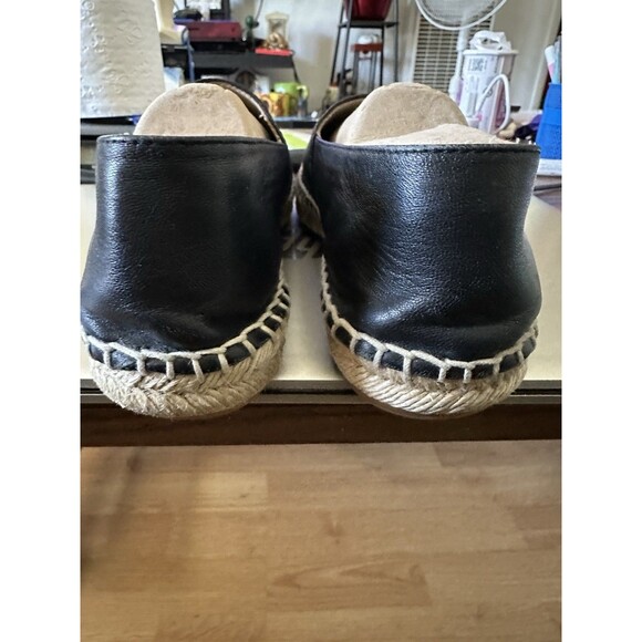 Chanel Camellia espadrilles black size 40, Runs Small ( See measurements) more l - Picture 15 of 16